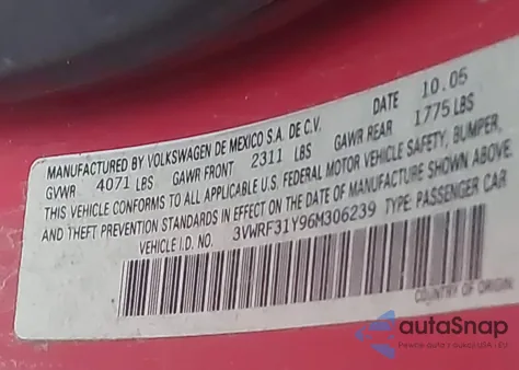 2006 Volkswagen New Beetle 2.5/2.5 (A6) z USA, uszkodzony, nr VIN 3VWRF31Y96M306239